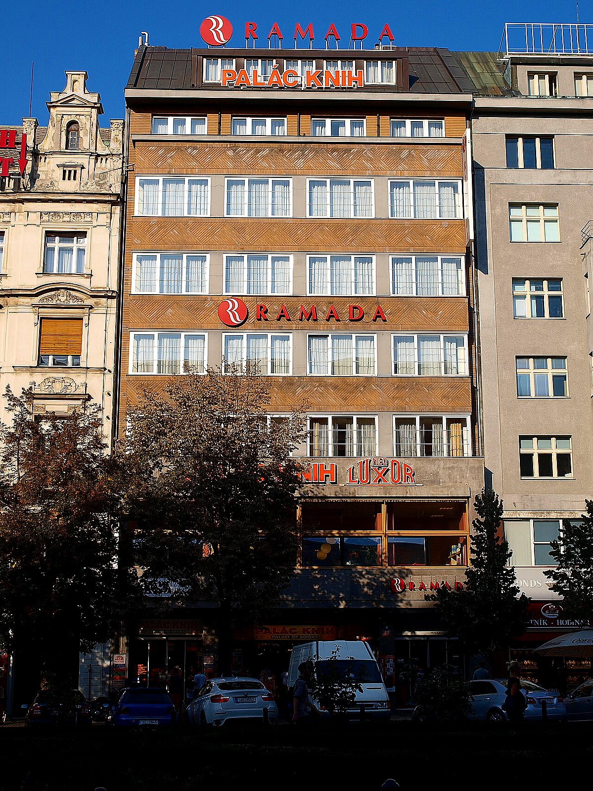 
<span>Palác Luxor</span>
