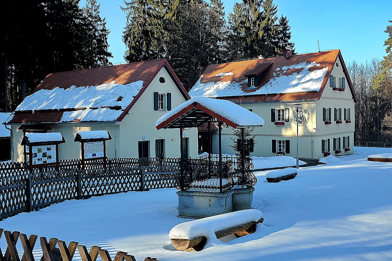 
<span>Svatý Linhart (Karlovy Vary)</span>

