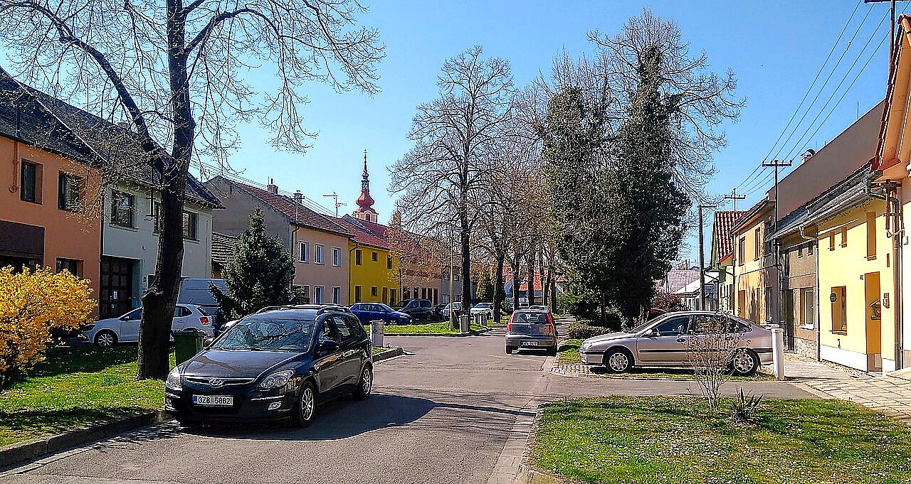 
<span>Žabínek</span>
