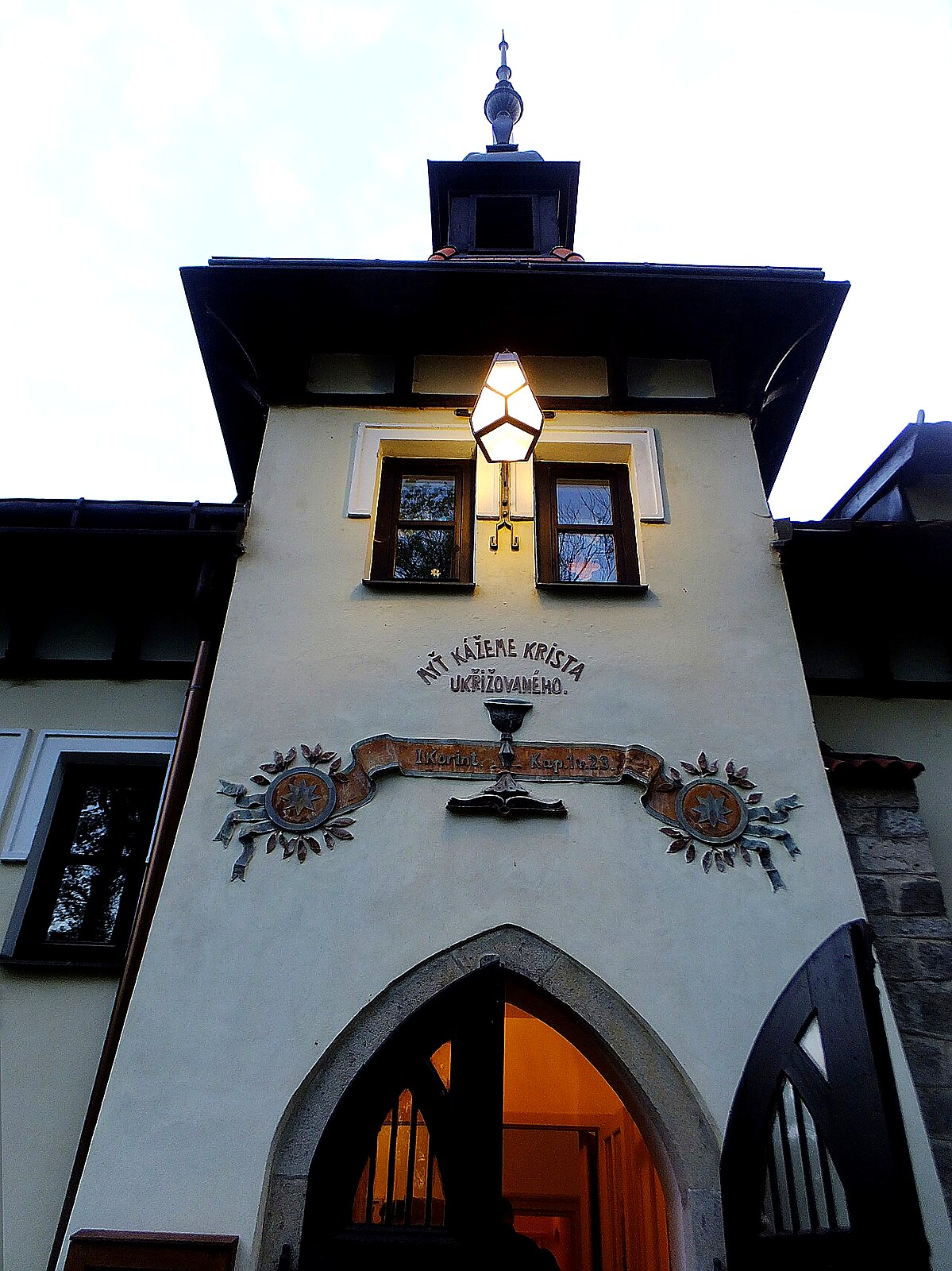 
<span>Evangelický kostel v Jindřichově Hradci</span>
