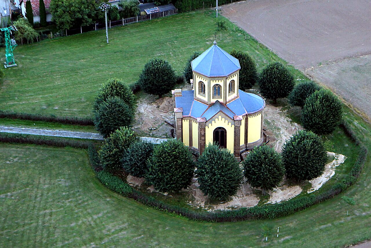 
<span>Kaple Korunování Panny Marie (Niměřice)</span>
