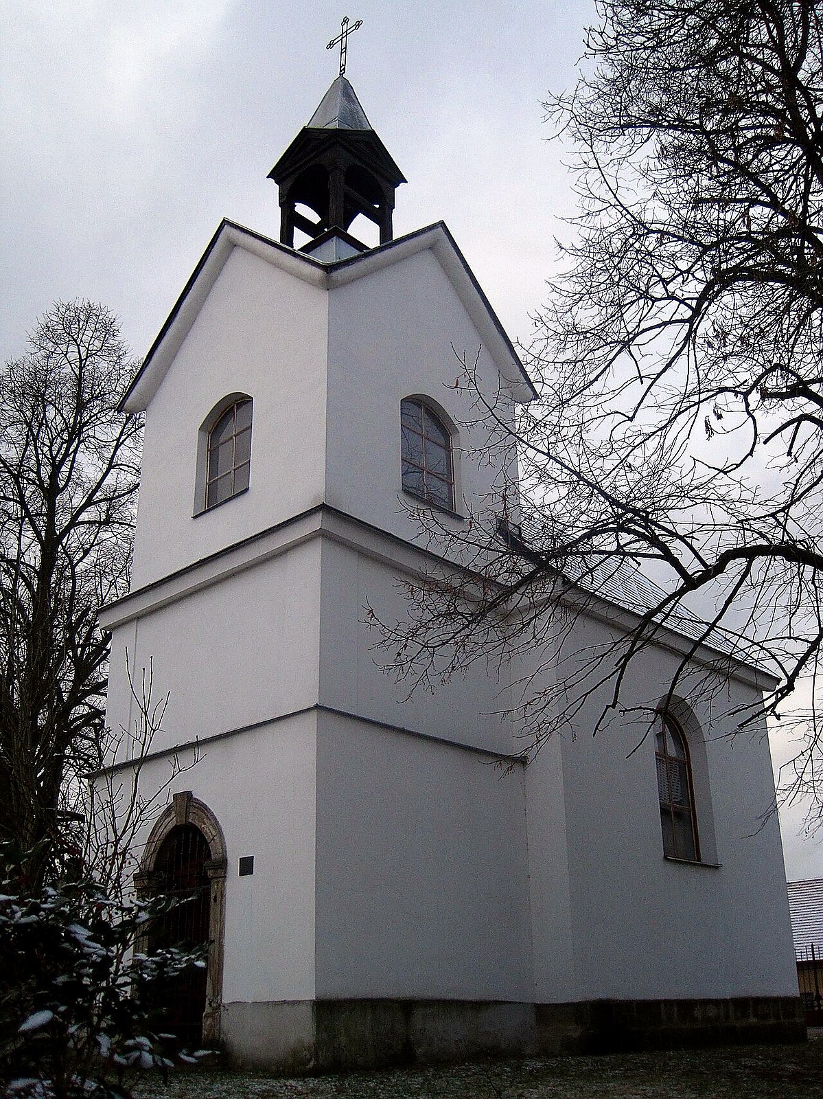 
<span>Kaple svatých Petra a Pavla (Veselá)</span>
