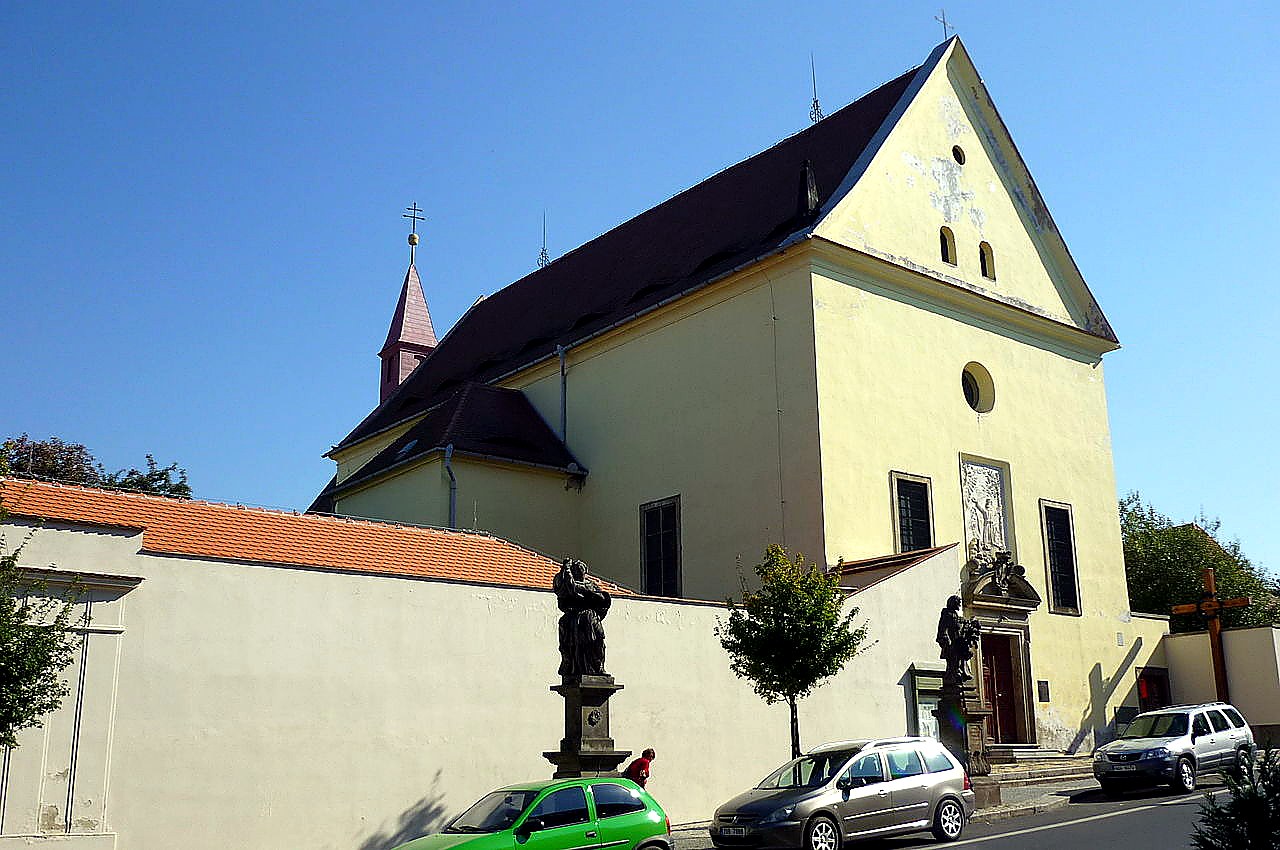 
<span>Kostel Korunování Panny Marie</span>
