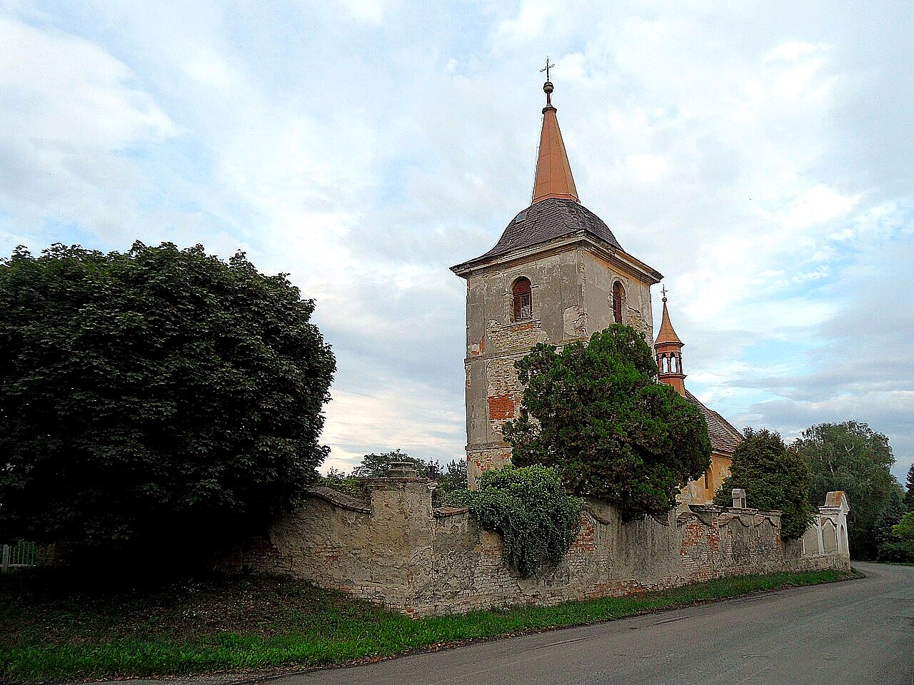 
<span>Kostel Nanebevzetí Panny Marie (Bošín)</span>
