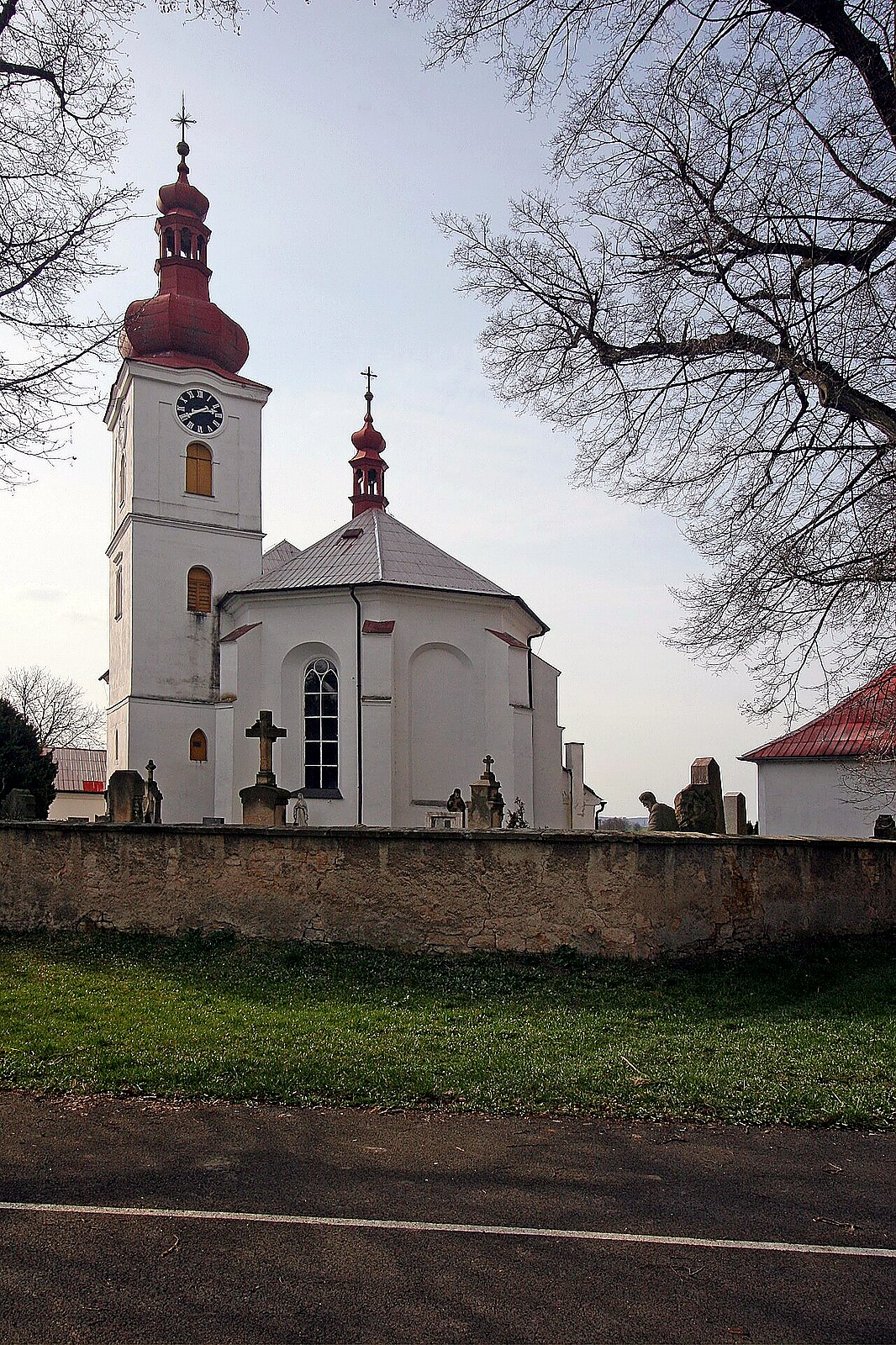 
<span>Kostel Nanebevzetí Panny Marie (Velešice)</span>

