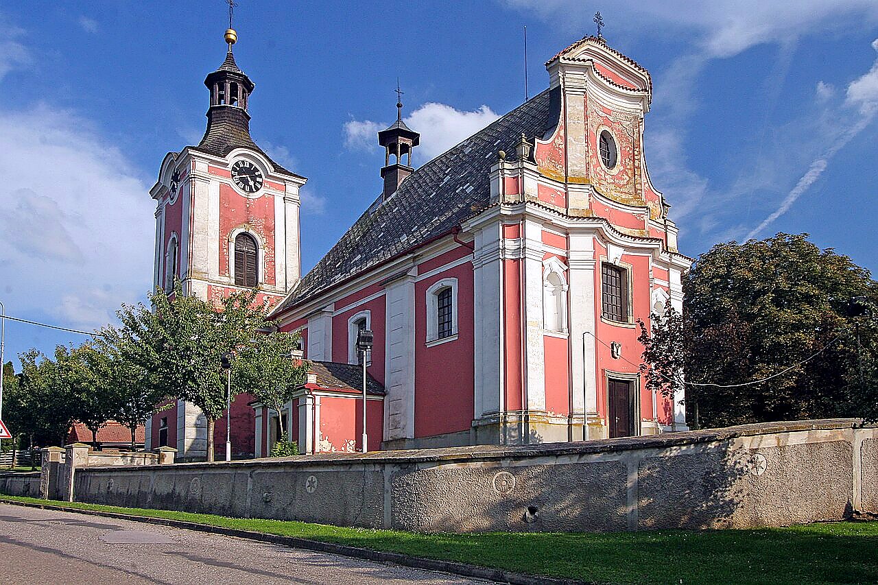 
<span>Kostel Nanebevzetí Panny Marie (Petrovice)</span>
