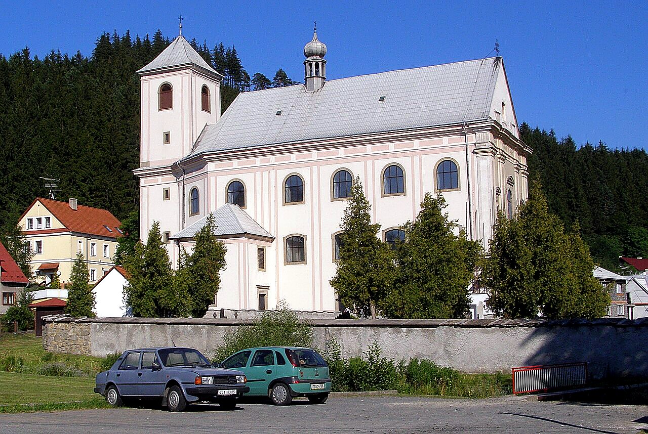 
<span>Kostel Narození Panny Marie a sv. Anny (Rajnochovice)</span>
