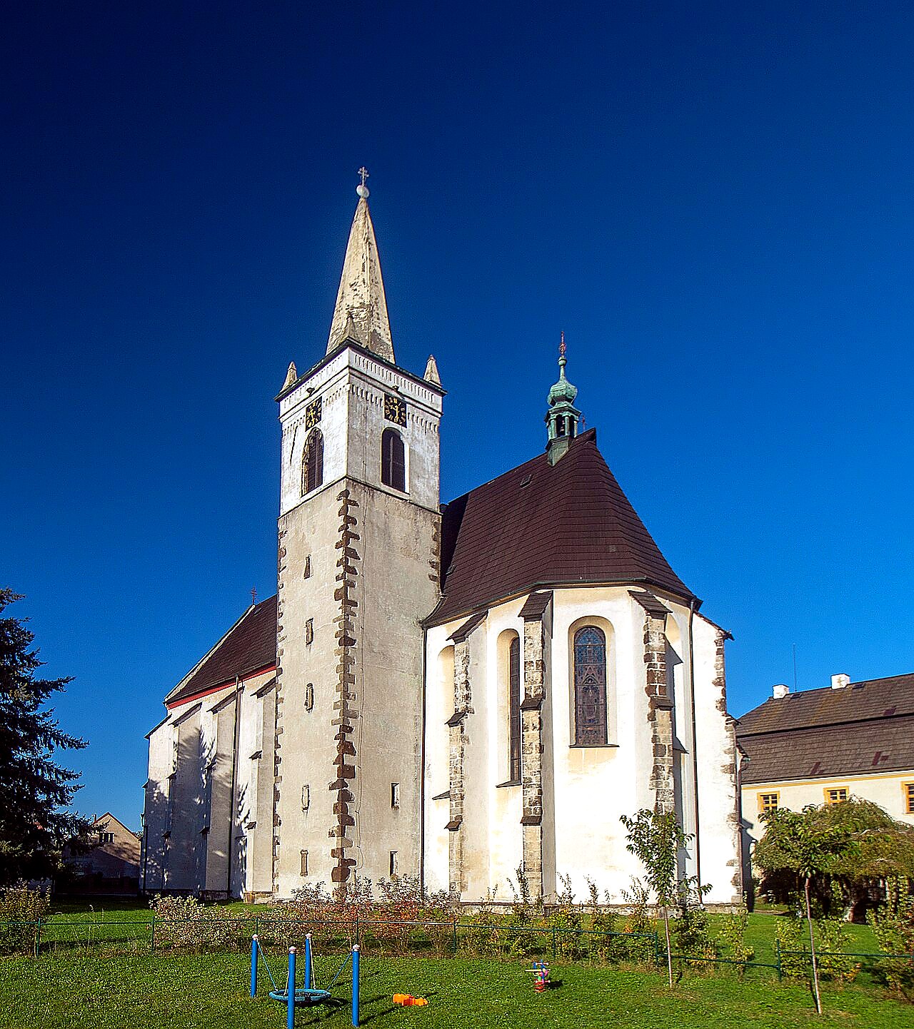 
<span>Kostel Narození Panny Marie v Miličíně</span>
