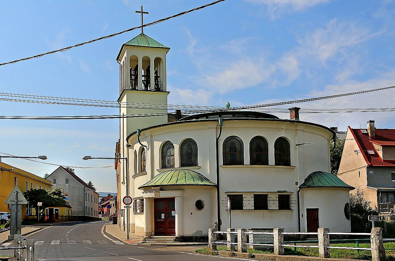 
<span>Kostel Navštívení Panny Marie (Povrly)</span>
