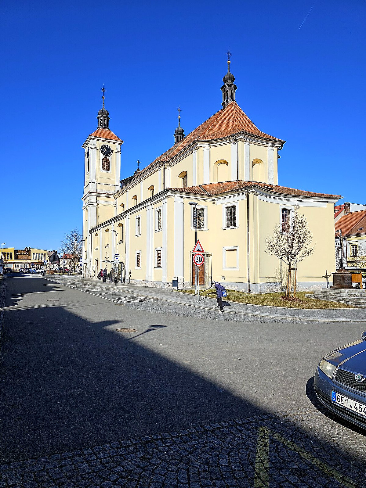 
<span>Kostel Nejsvětější Trojice (Chrást)</span>
