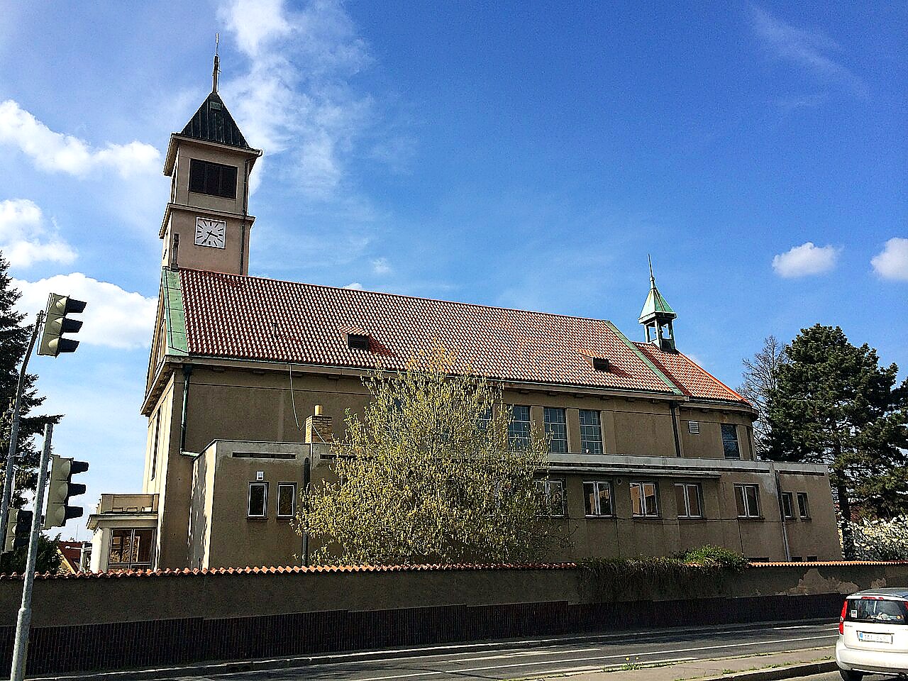 
<span>Kostel Panny Marie Královny míru</span>
