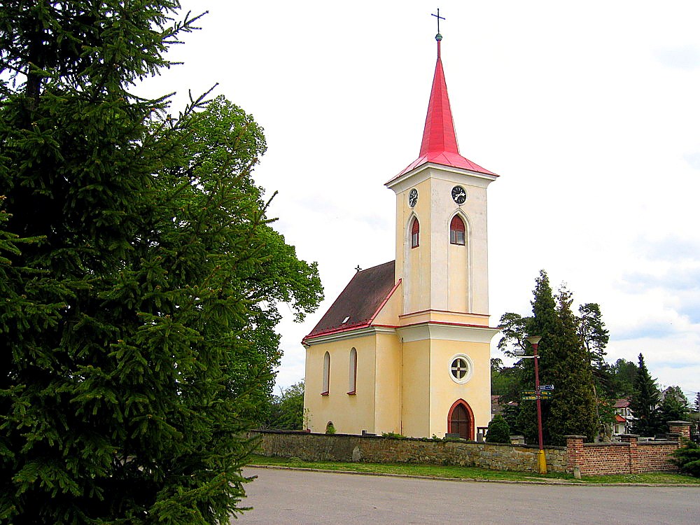 
<span>Kostel Proměnění Páně (Velichovky)</span>

