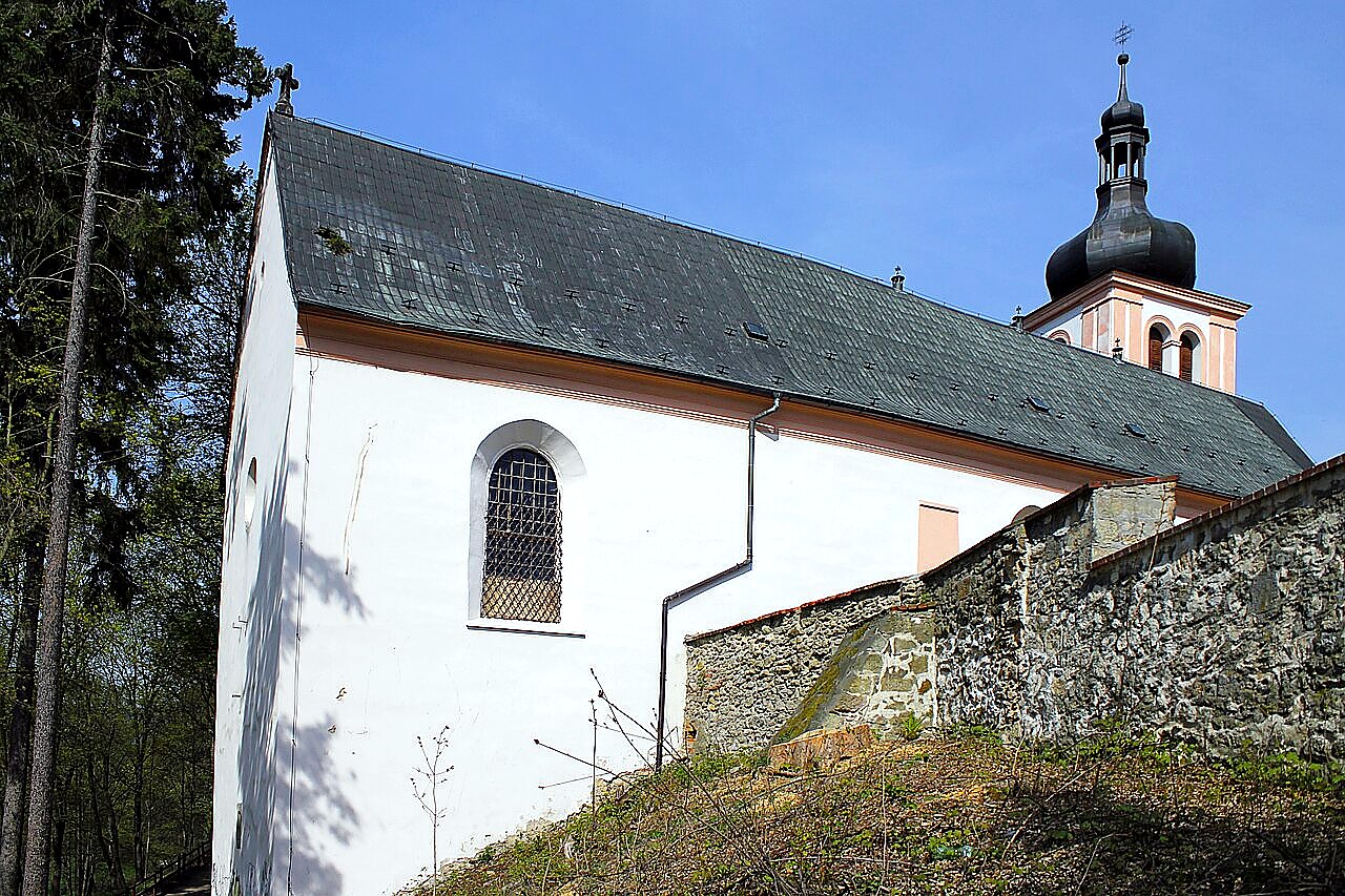 
<span>Kostel Seslání Ducha svatého (Český Dub IV)</span>
