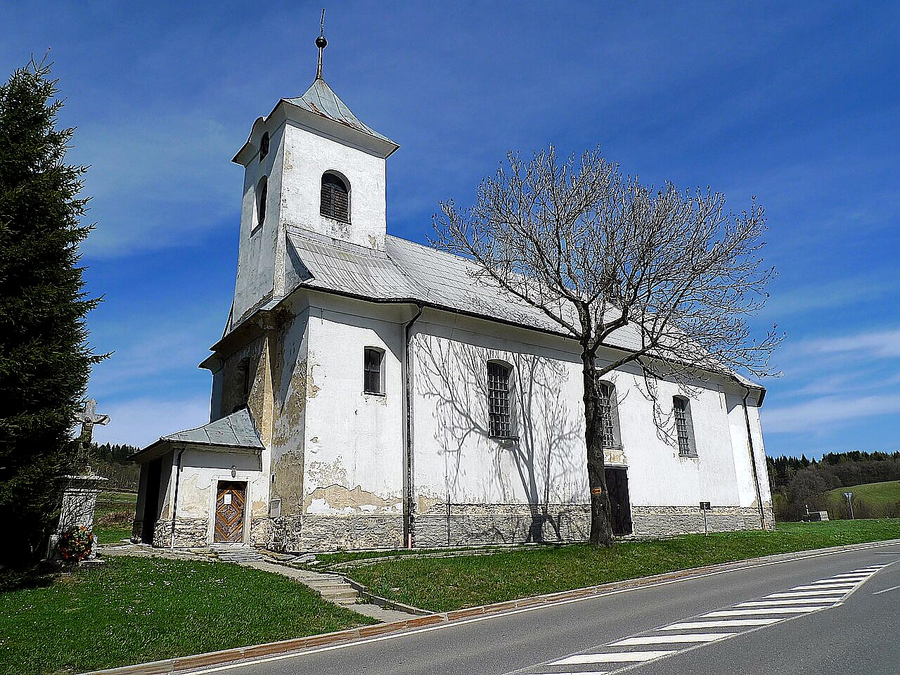 
<span>Kostel Zjevení Páně (Ostružná)</span>
