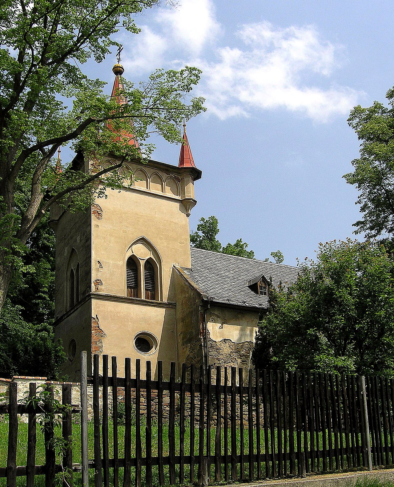 
<span>Kostel svaté Kateřiny (Chrást nad Sázavou)</span>
