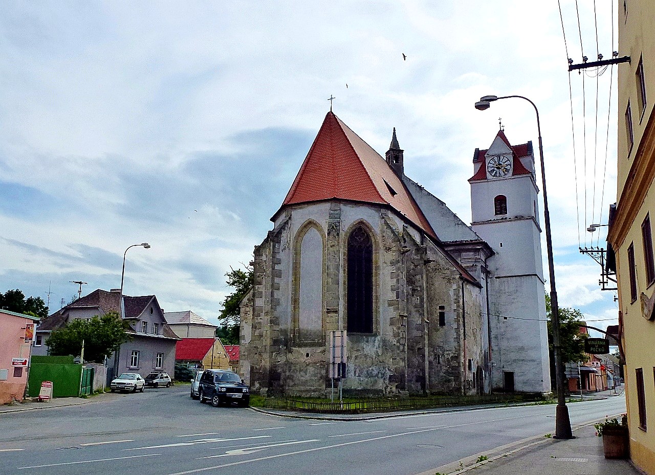 
<span>Kostel svatého Apolináře (Velké Předměstí)</span>
