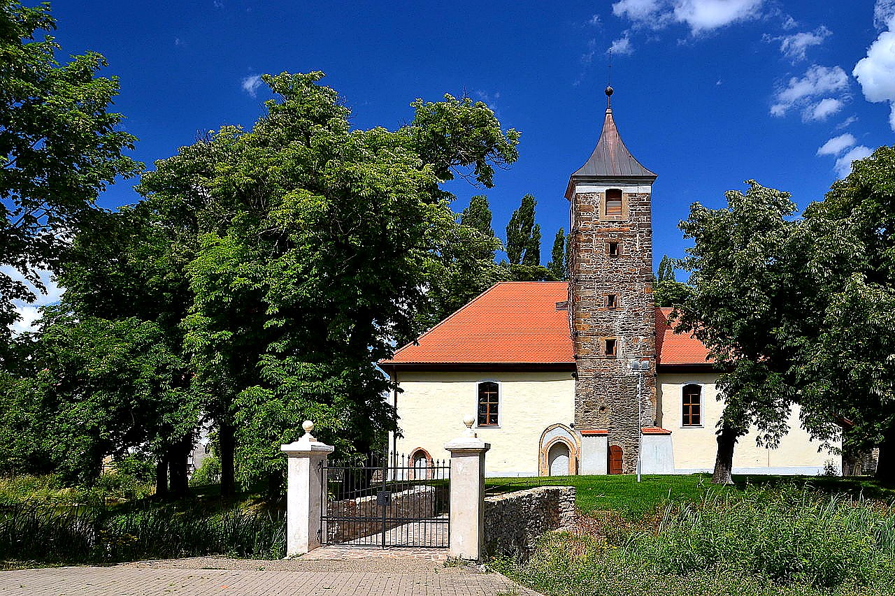 
<span>Kostel svatého Bartoloměje (Spořice)</span>

