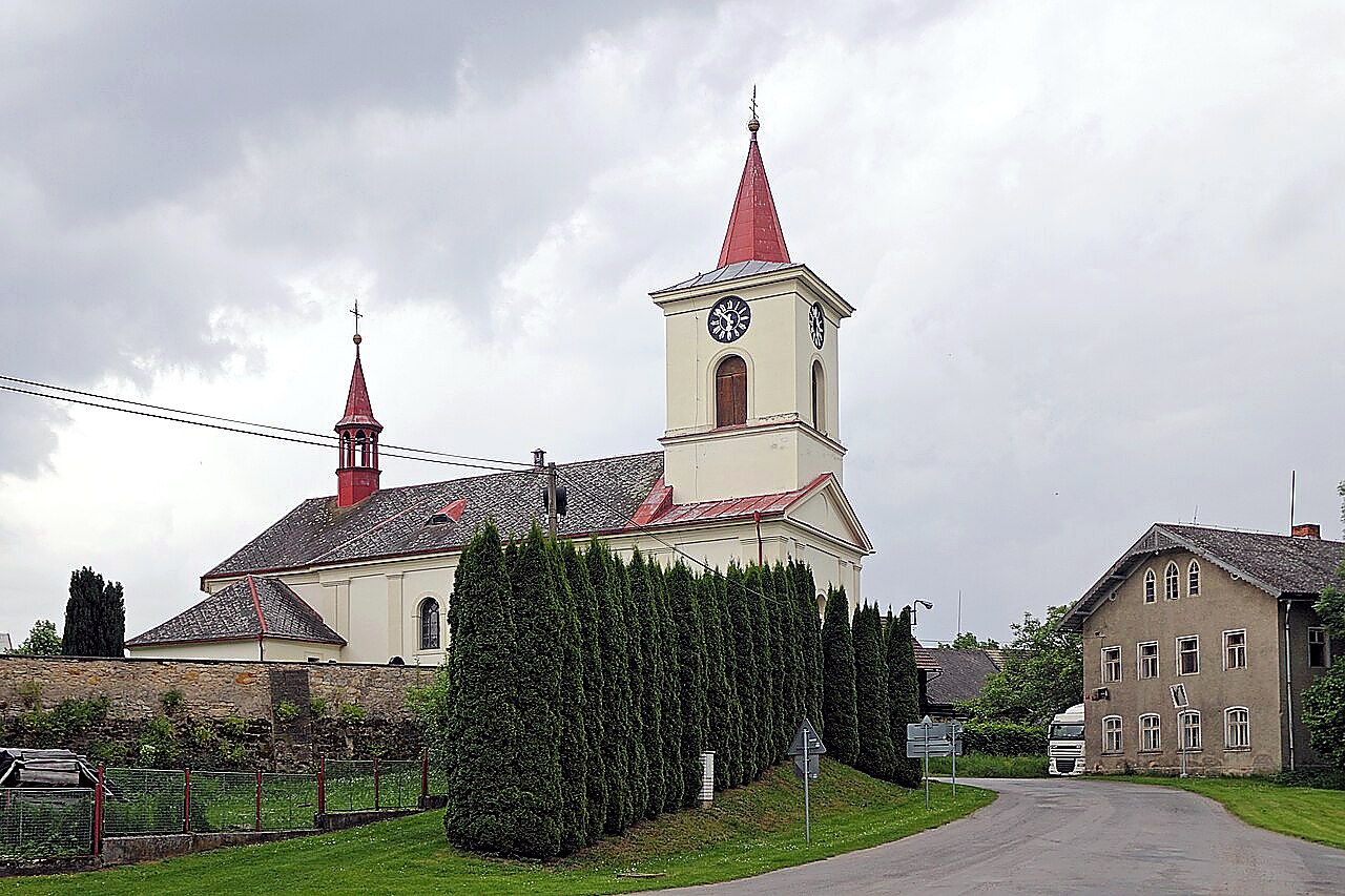 
<span>Kostel svatého Bartoloměje (Sezemice)</span>
