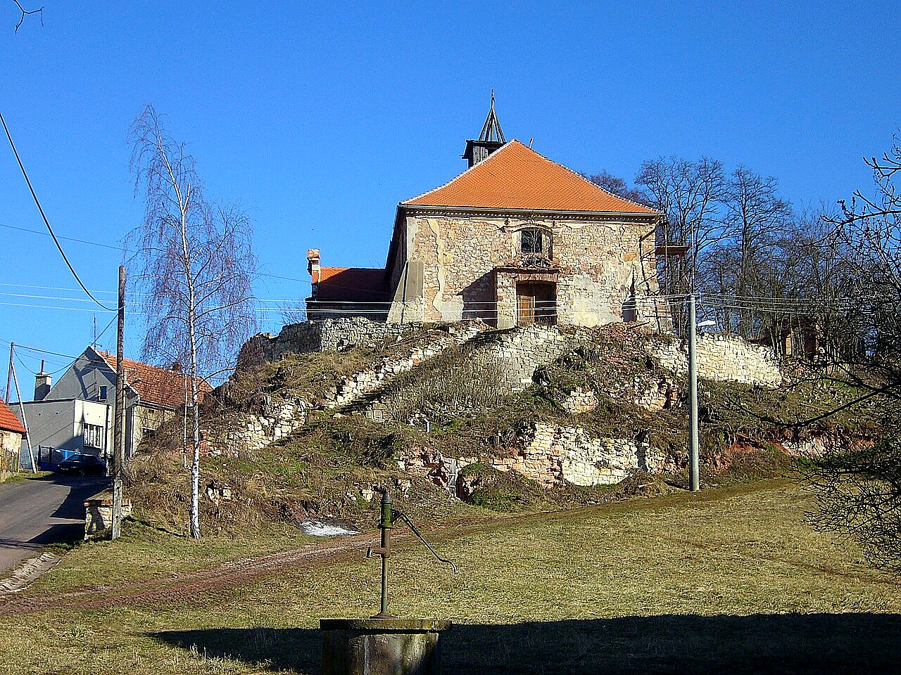 
<span>Kostel svatého Bartoloměje (Nečemice)</span>
