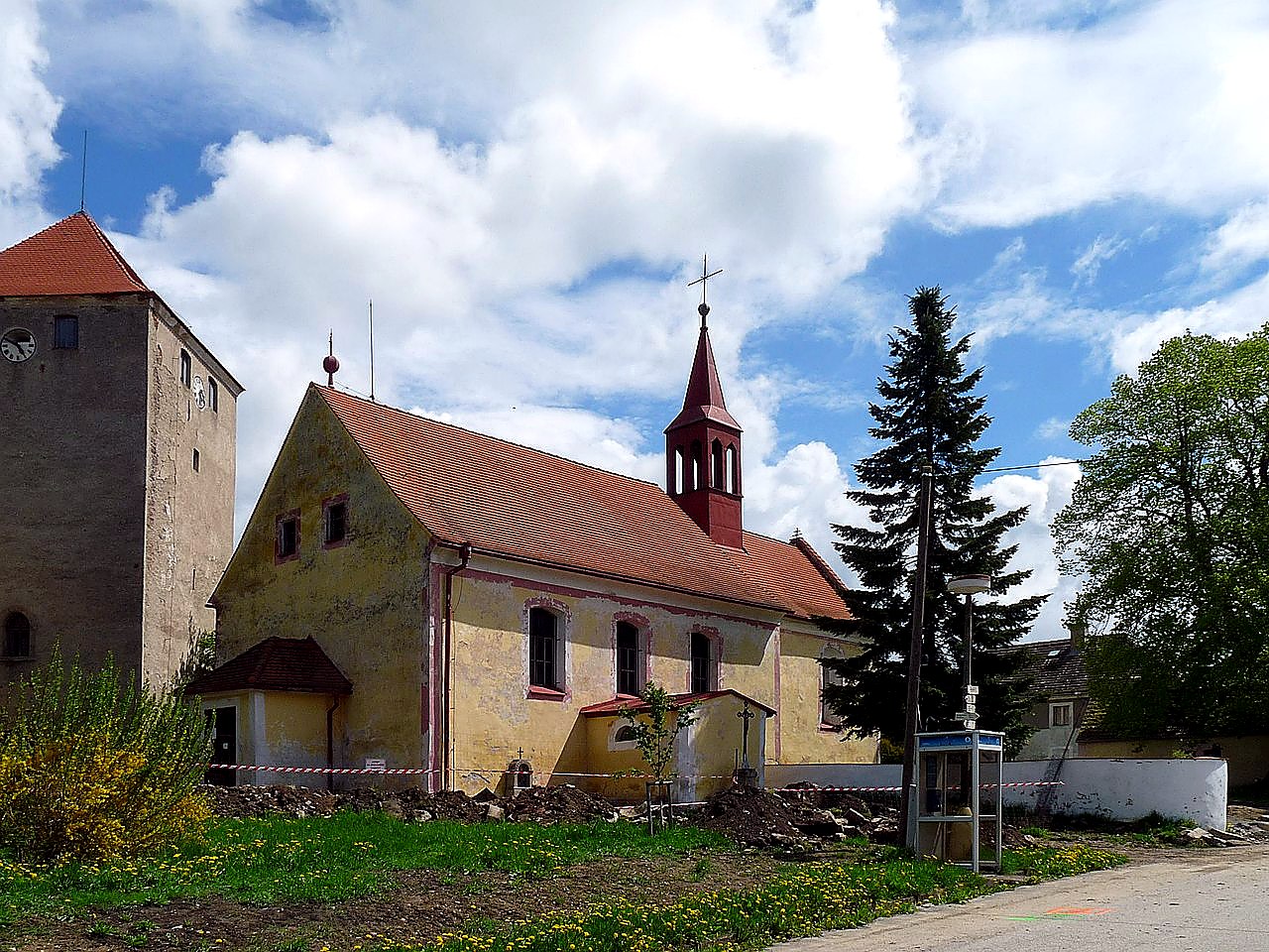 
<span>Kostel svatého Bartoloměje (Slavkov)</span>
