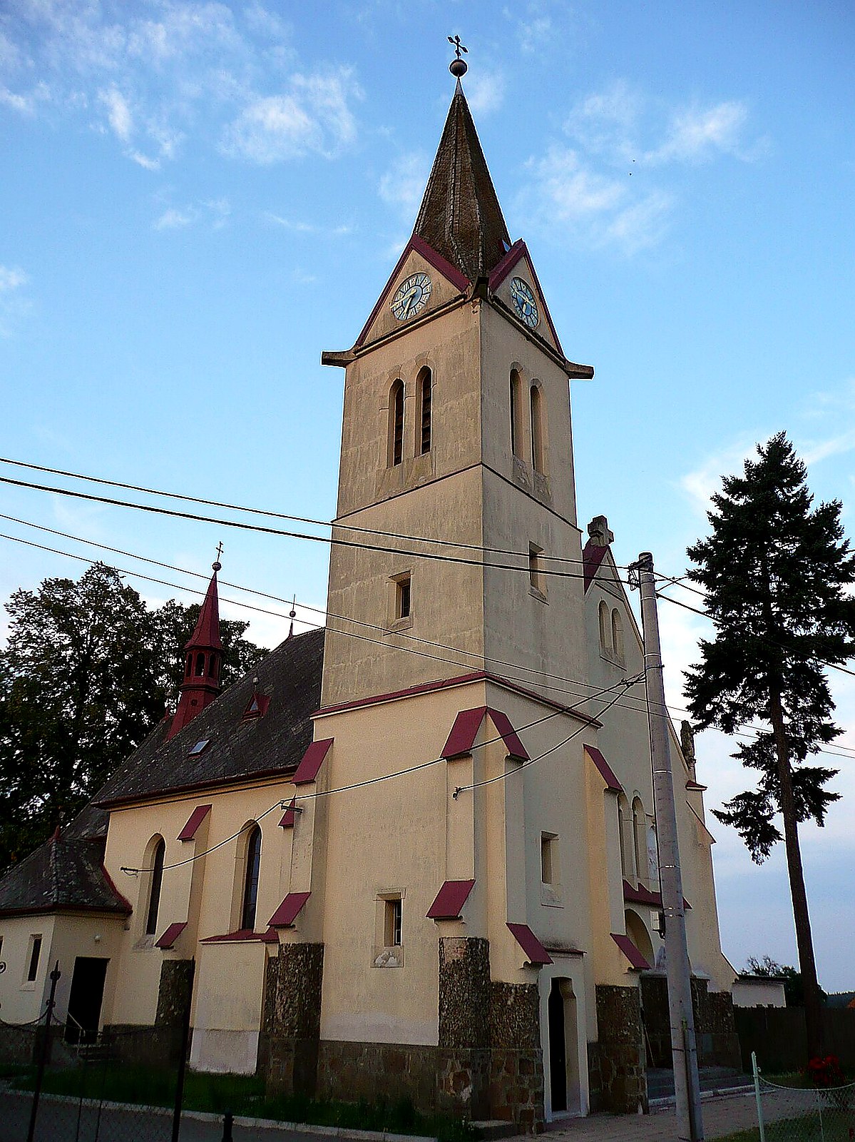 
<span>Kostel svatého Cyrila a Metoděje (Podivice)</span>
