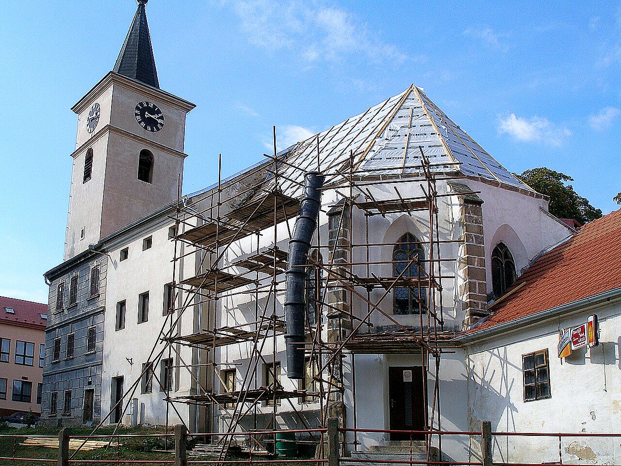
<span>Kostel svatého Filipa a Jakuba (Velešín)</span>
