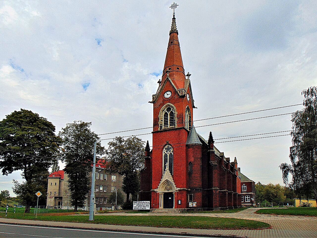 
<span>Kostel svatého Františka a Viktora v Ostravě</span>
