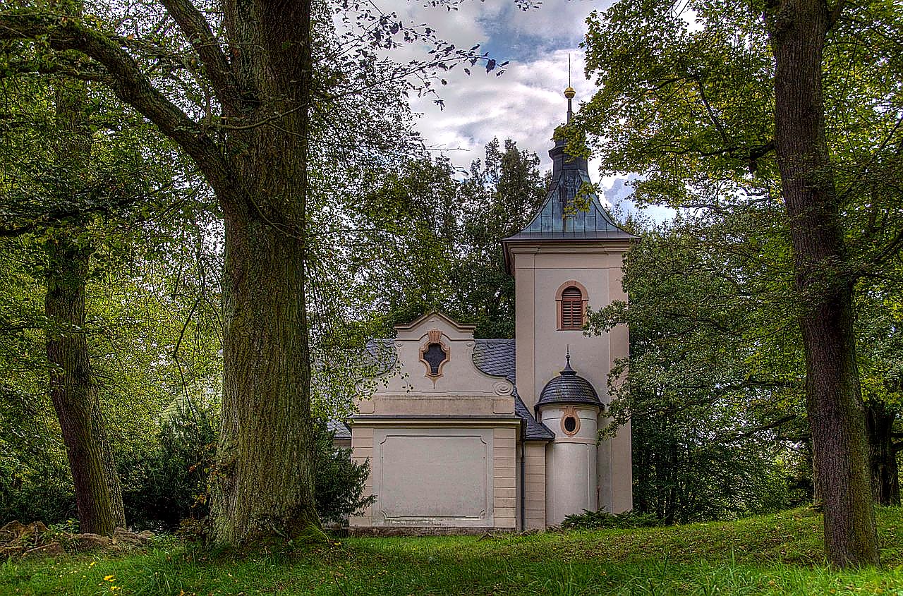 
<span>Kostel svatého Františka z Assisi (Kamenice)</span>
