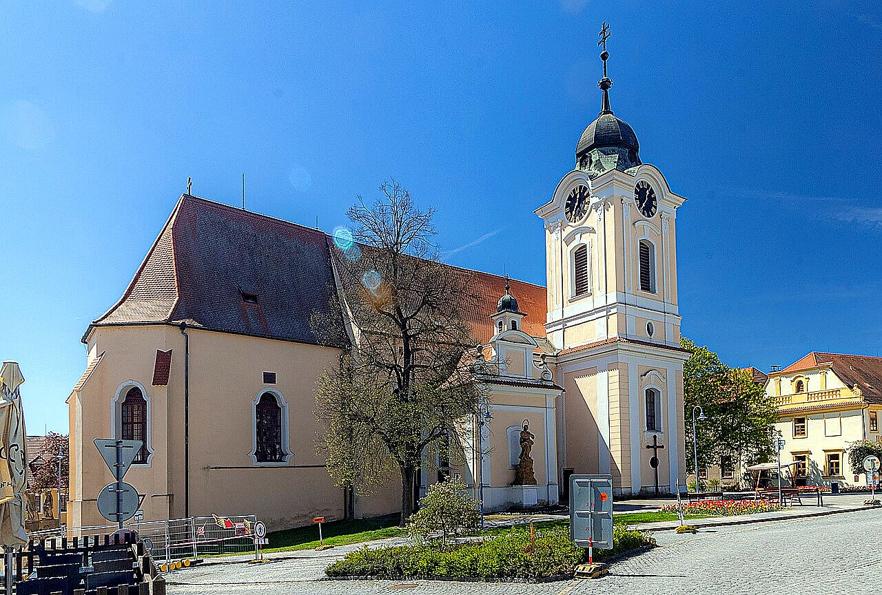 
<span>Kostel svatého Jakuba (Týn nad Vltavou)</span>
