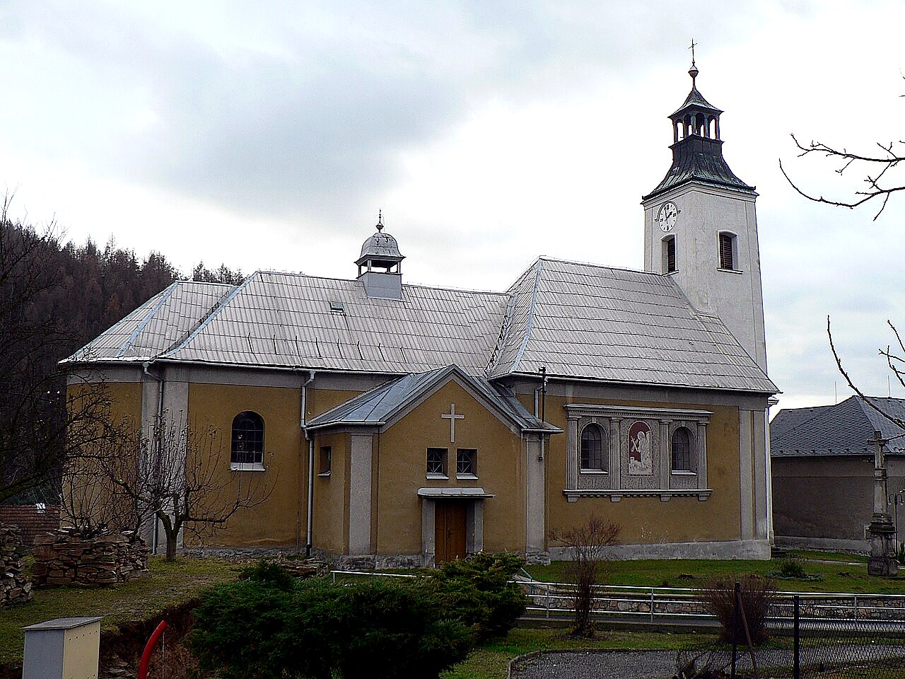
<span>Kostel svatého Jakuba Většího (Lesnice)</span>
