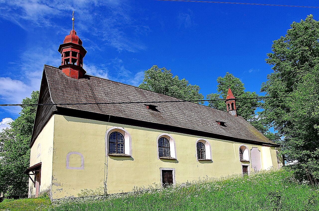 
<span>Kostel svatého Jakuba Většího (Sněžná)</span>

