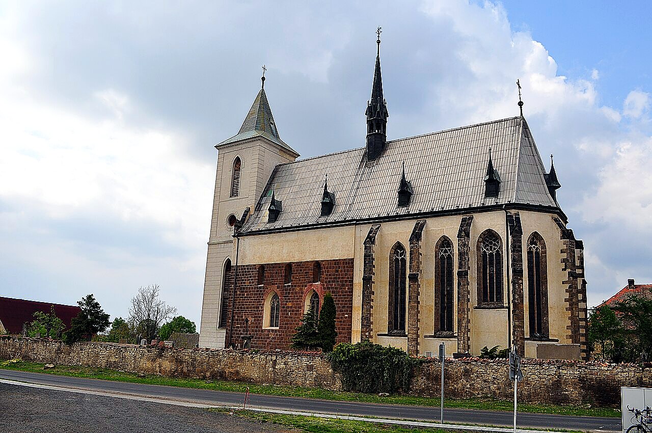 
<span>Kostel svatého Jakuba Většího (Slavětín)</span>
