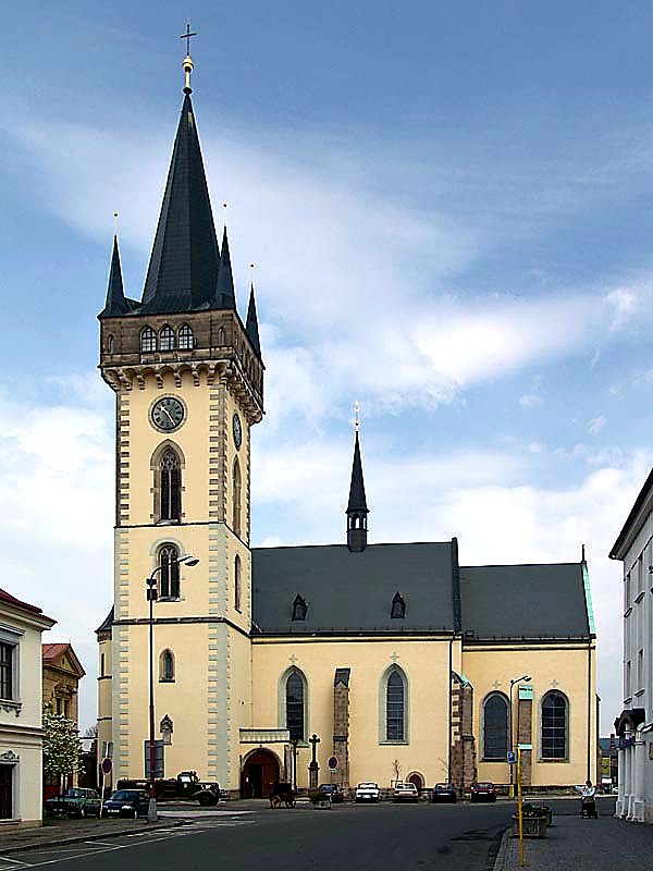 
<span>Kostel svatého Jana Křtitele (Dvůr Králové nad Labem)</span>
