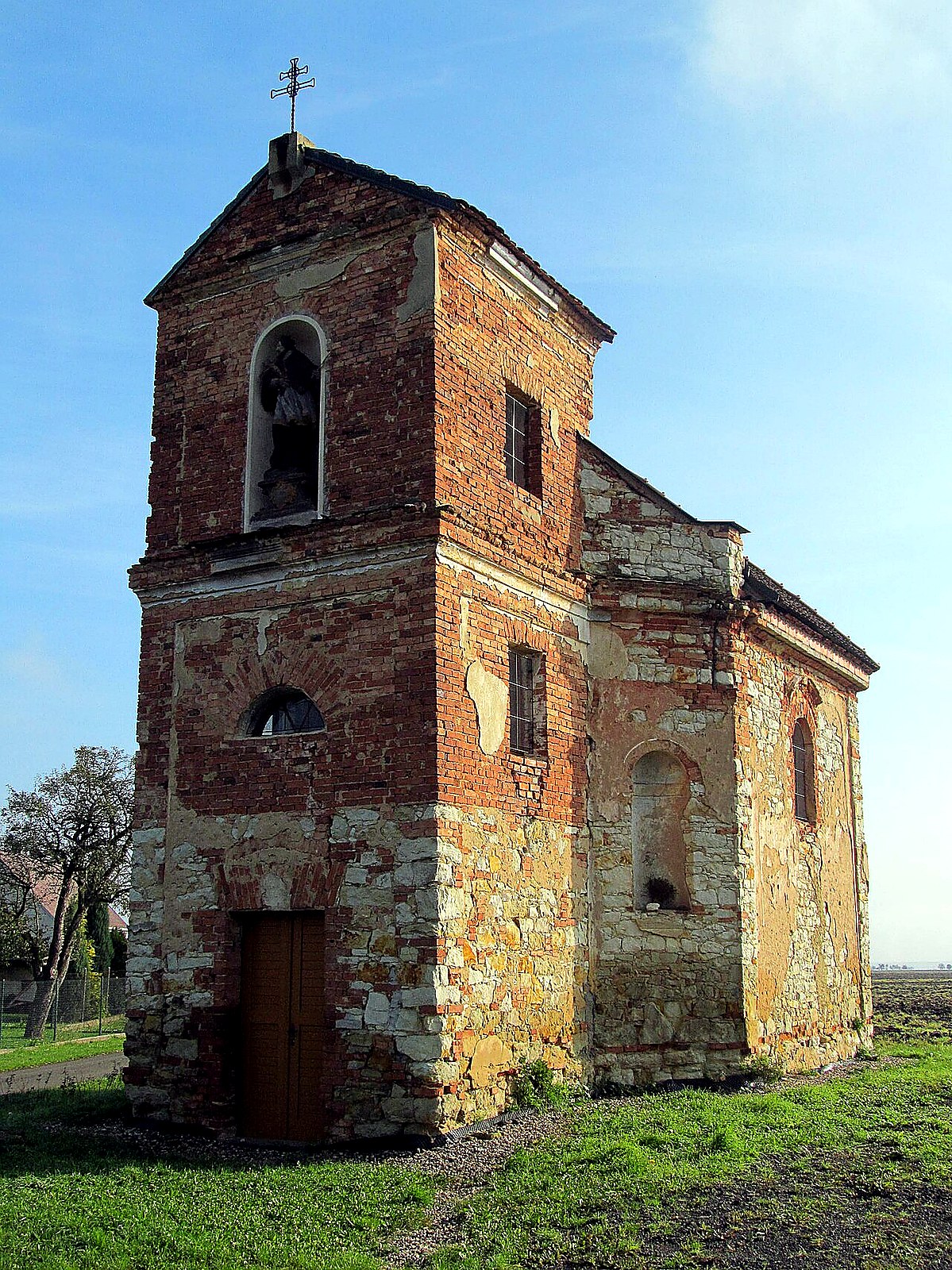 
<span>Kostel svatého Jana Nepomuckého (Kličín)</span>
