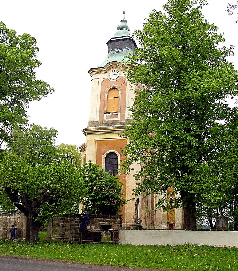 
<span>Kostel svatého Jana Nepomuckého ve Starých Křečanech</span>
