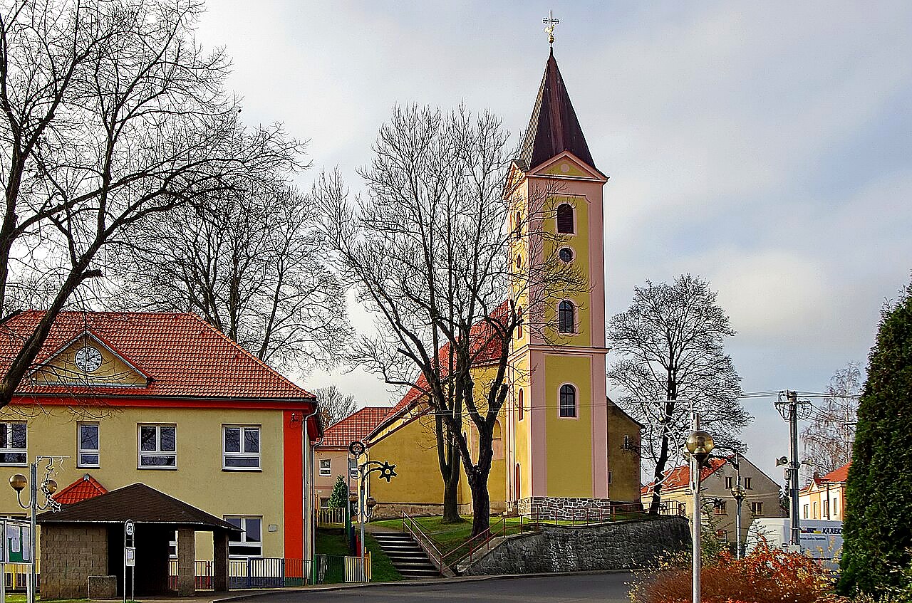 
<span>Kostel svatého Jiljí (Lomnice)</span>
