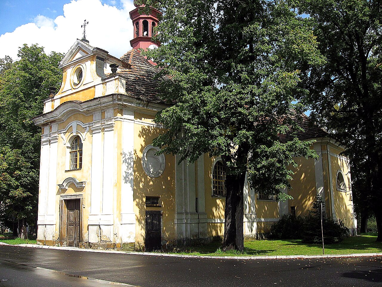 
<span>Kostel svatého Jiří (Panenský Týnec)</span>
