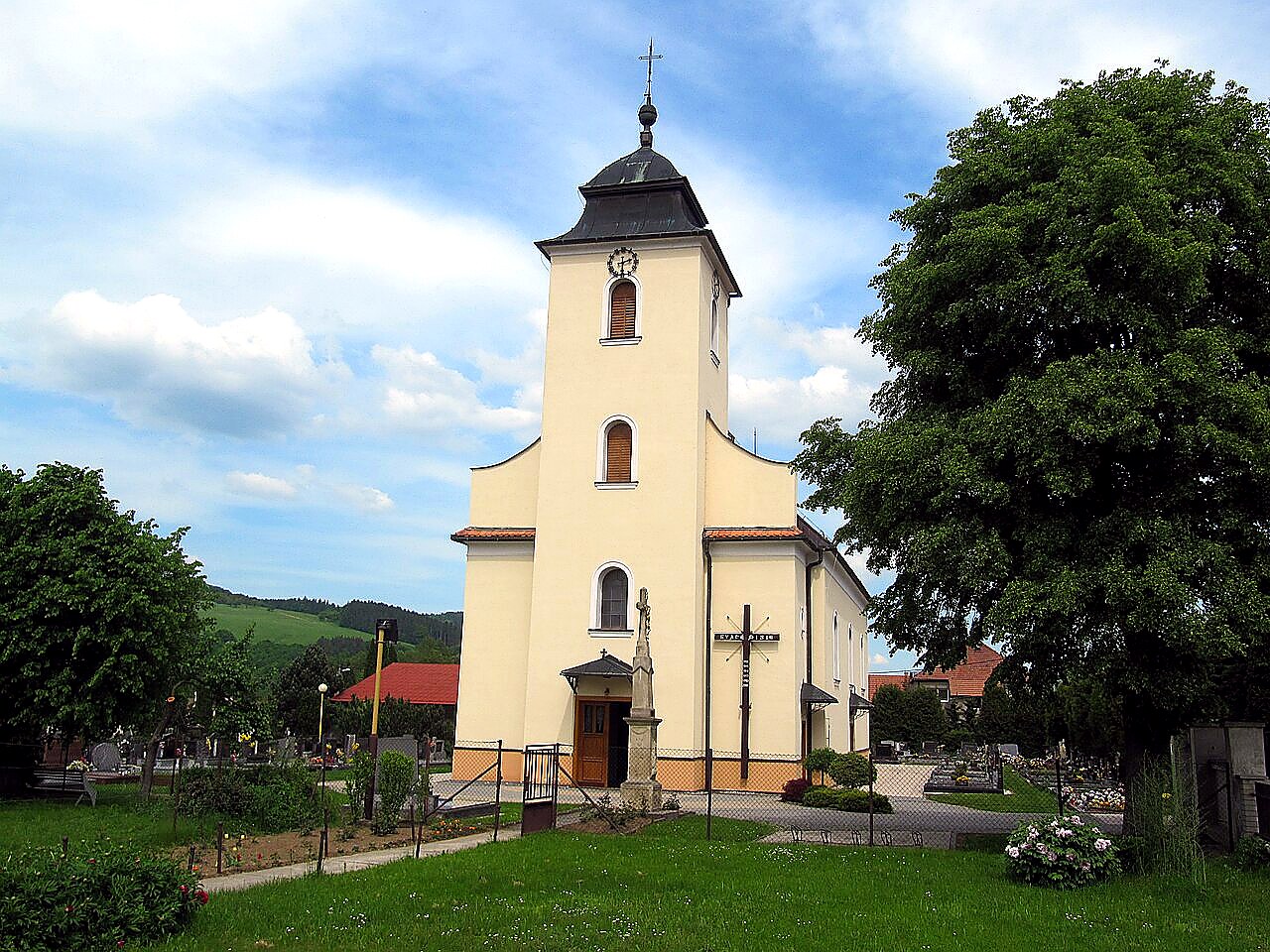 
<span>Kostel svatého Josefa (Štítná nad Vláří)</span>
