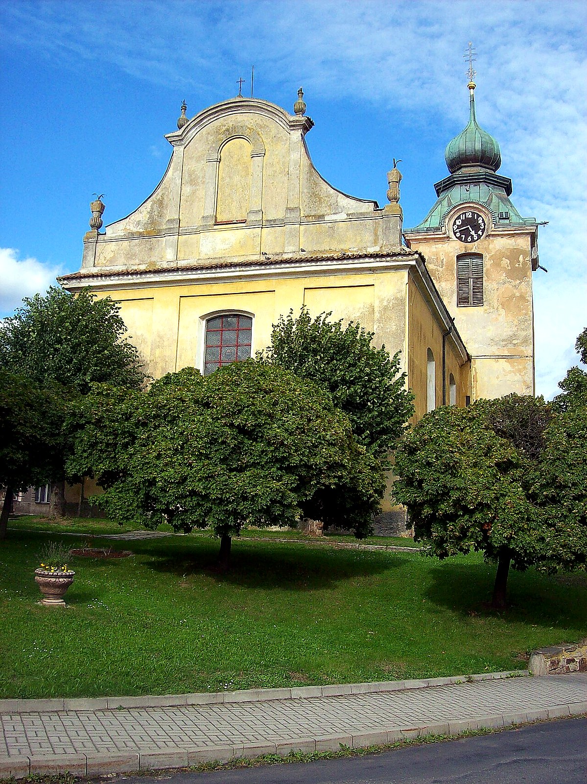 
<span>Kostel svatého Martina v Cerhovicích</span>
