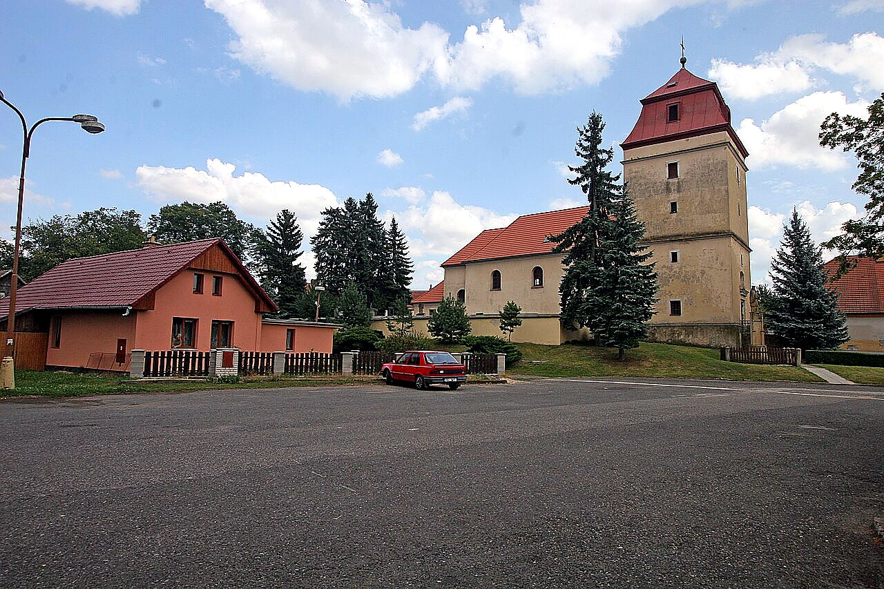 
<span>Kostel svatého Michaela archanděla (Libřice)</span>
