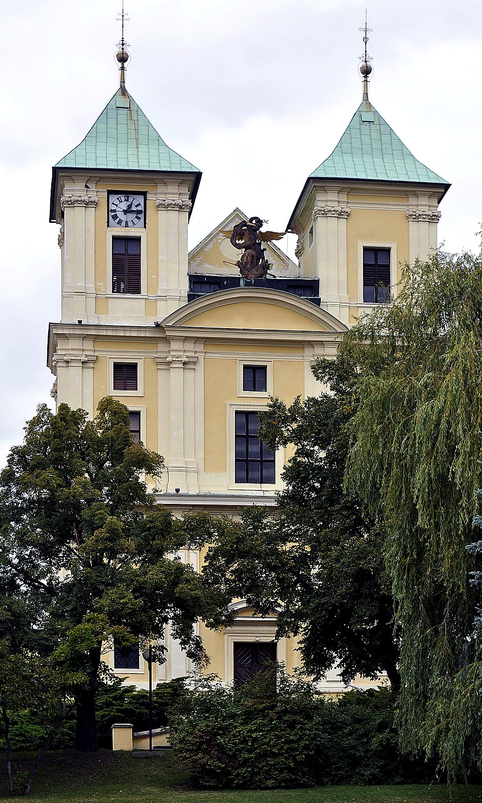 
<span>Kostel svatého Michaela archanděla v Litvínově</span>
