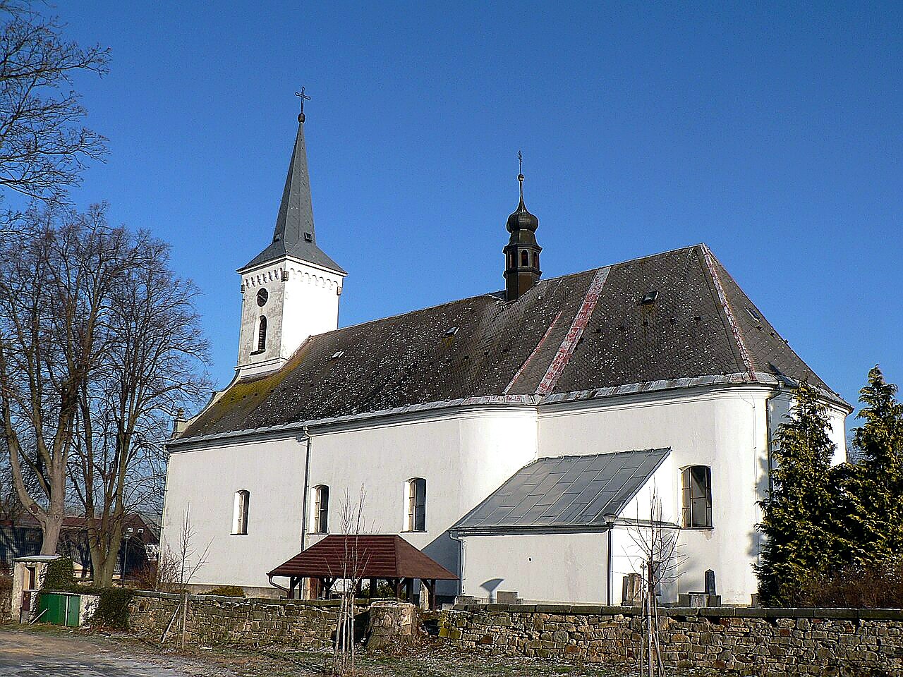 
<span>Kostel svatého Mikuláše (Maletín)</span>

