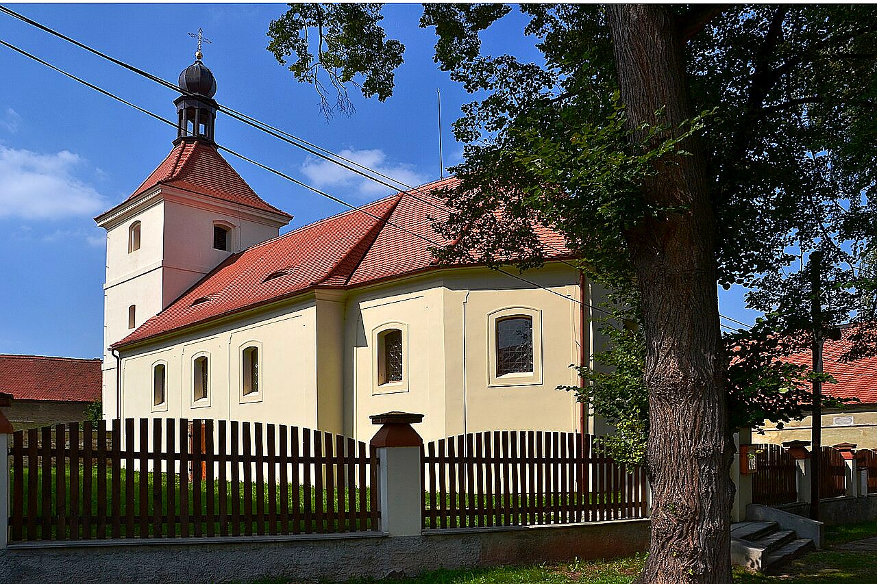 
<span>Kostel svatého Mikuláše (Měcholupy)</span>
