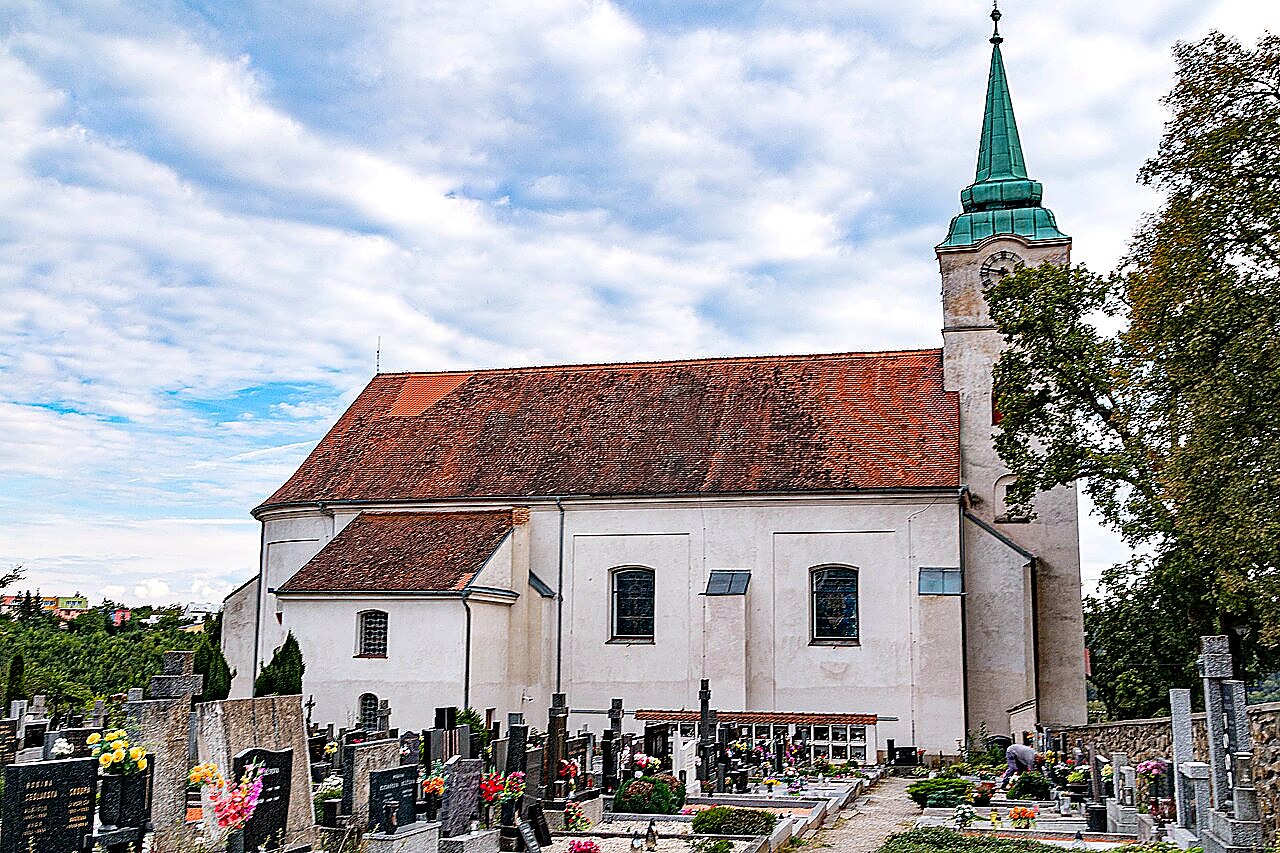 
<span>Kostel svatého Petra a Pavla (Jedovnice)</span>

