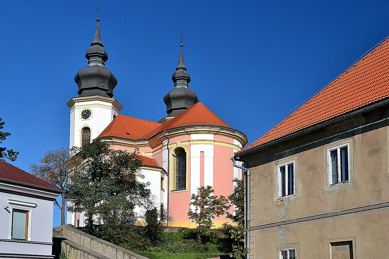 
<span>Kostel svatého Petra a Pavla (Březno)</span>
