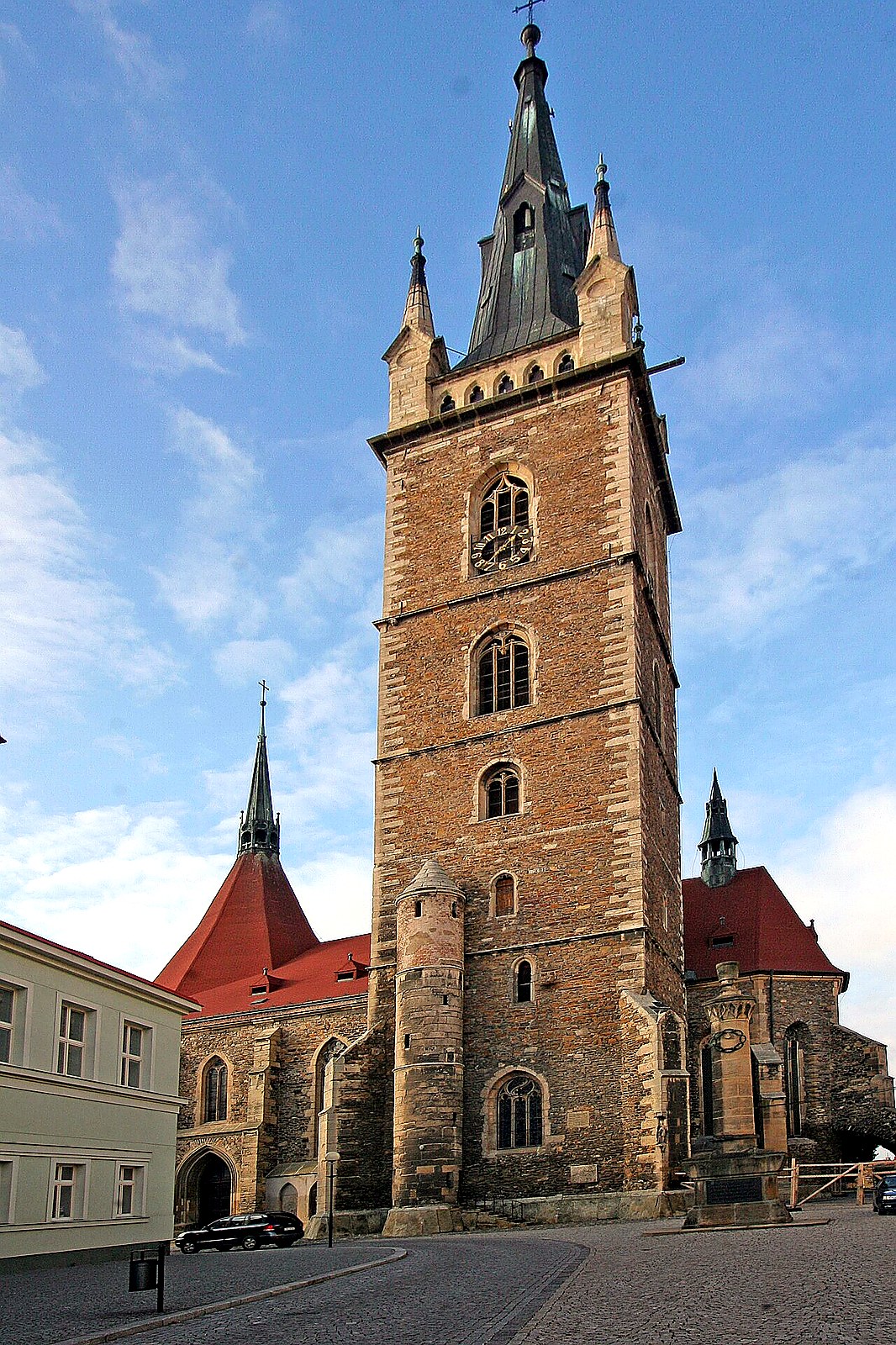 
<span>Kostel svatého Petra a Pavla (Čáslav-Staré Město)</span>
