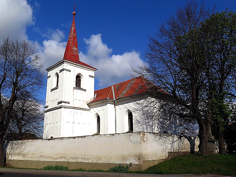 
<span>Kostel svatého Petra a Pavla (Dubany)</span>
