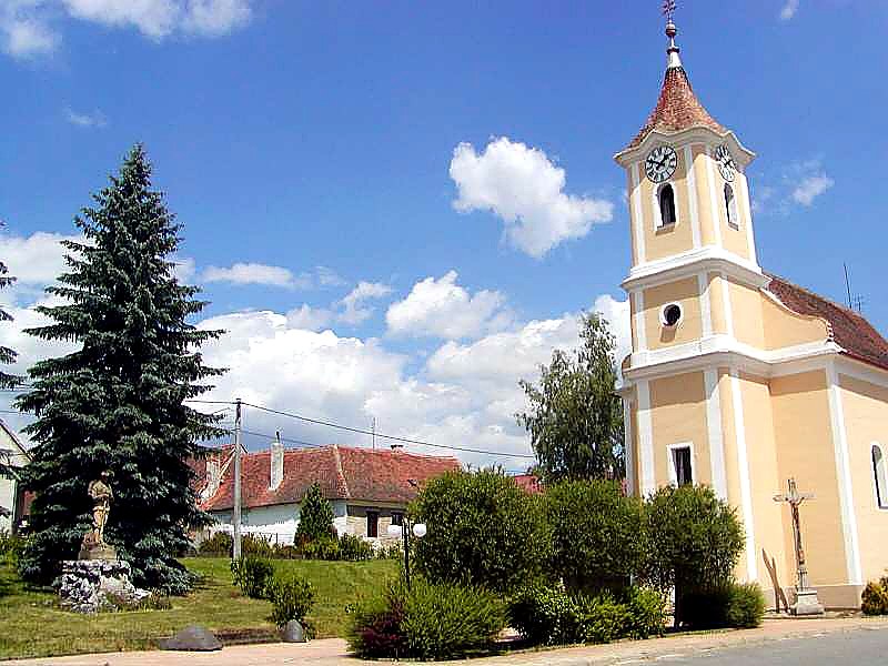 
<span>Kostel svatého Vavřince (Korolupy)</span>
