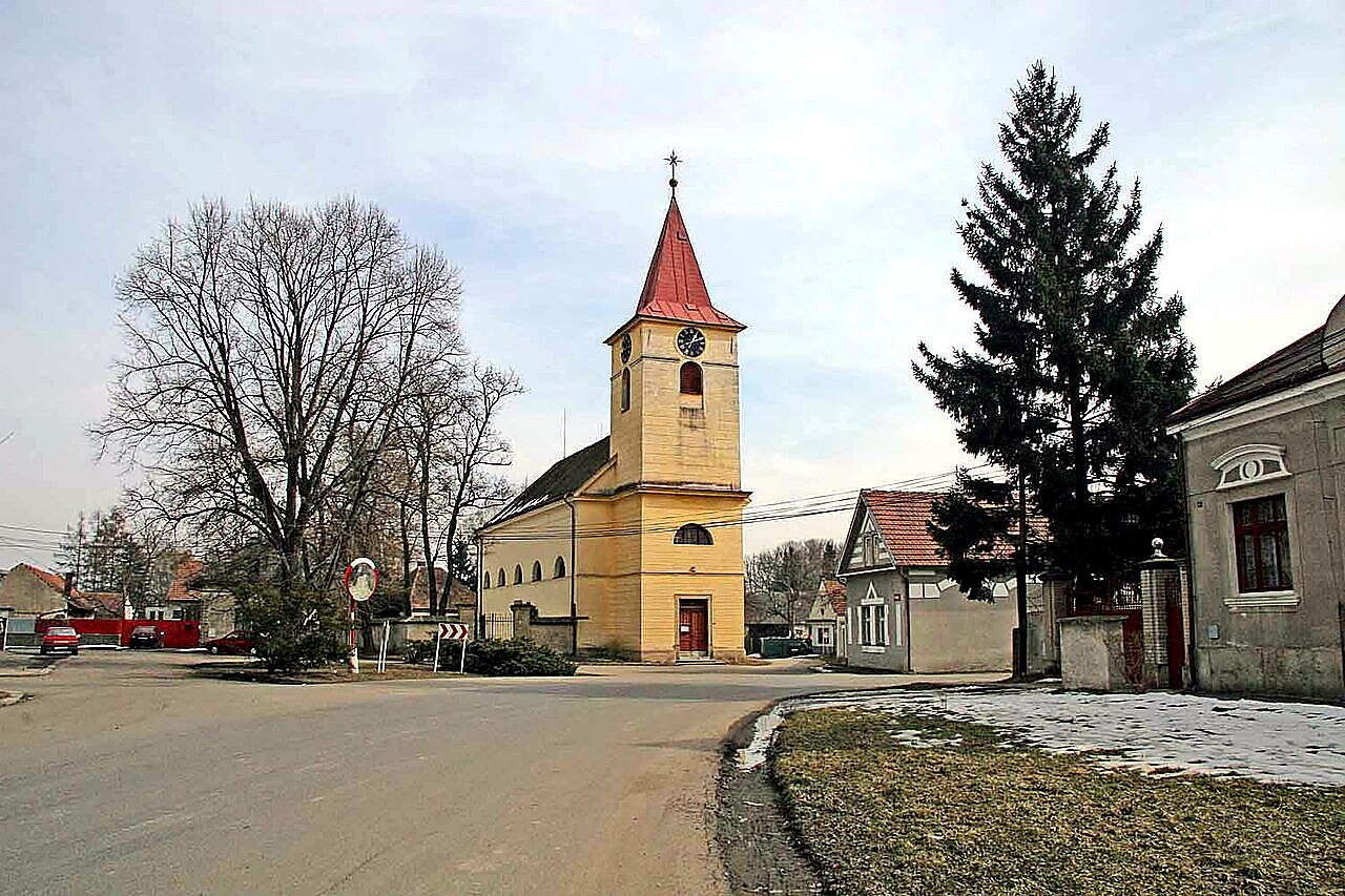 
<span>Kostel svatého Vojtěcha (Libice nad Cidlinou)</span>
