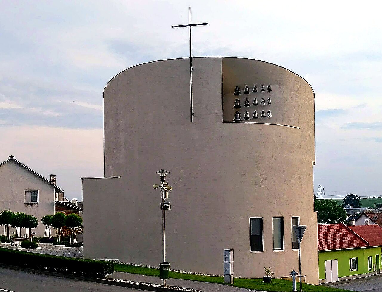 
<span>Kostel svatého Václava (Sazovice)</span>
